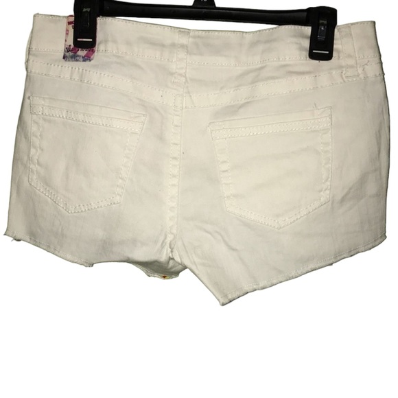 Wallflower White Jean Shorts - Picture 2 of 3